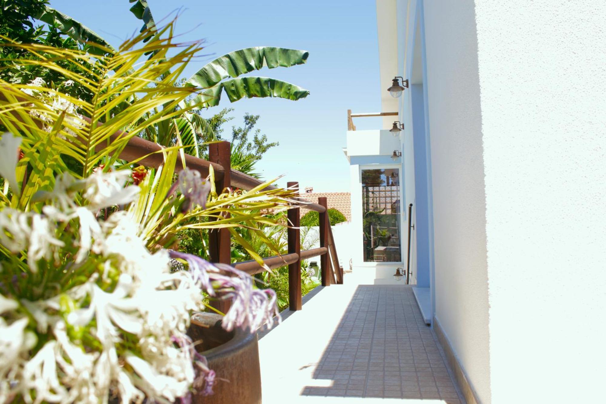 Vila Vale Guest House - Surf & Yoga Charneca  Extérieur photo