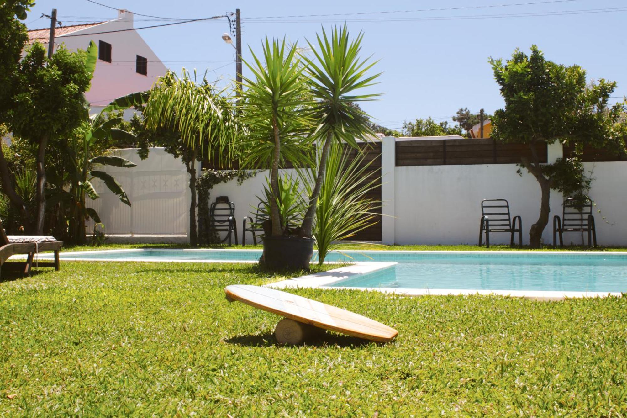 Vila Vale Guest House - Surf & Yoga Charneca  Extérieur photo